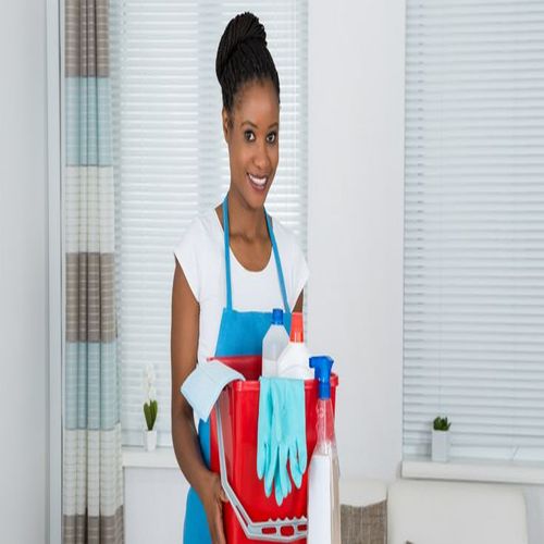 عاملات كينيات بالرياض